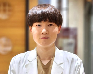 医師 髙石亮太
